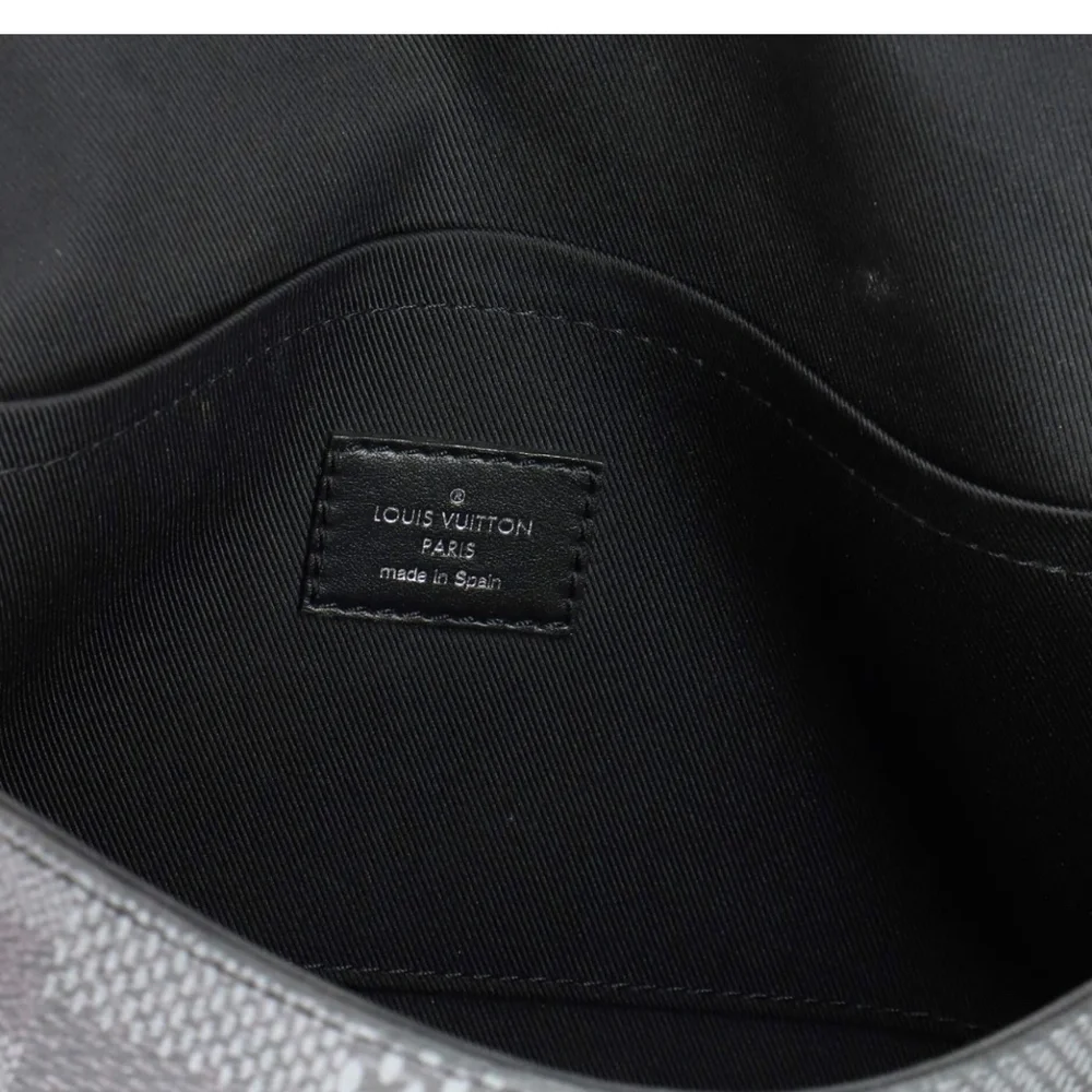 Studio messenger bag limited edition Damier graphite 3D - Picture 6 of 7